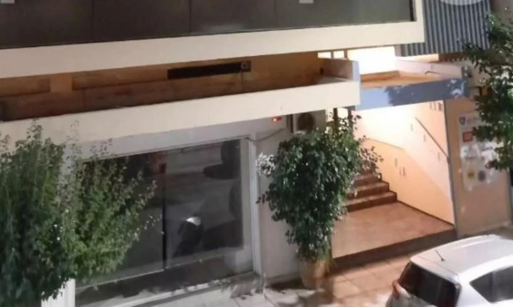 Πάτρα: Τα μηνύματα της 23χρονης που έπεσε από πολυκατοικία - «Δεν υπάρχει λόγος να ζω άλλο»